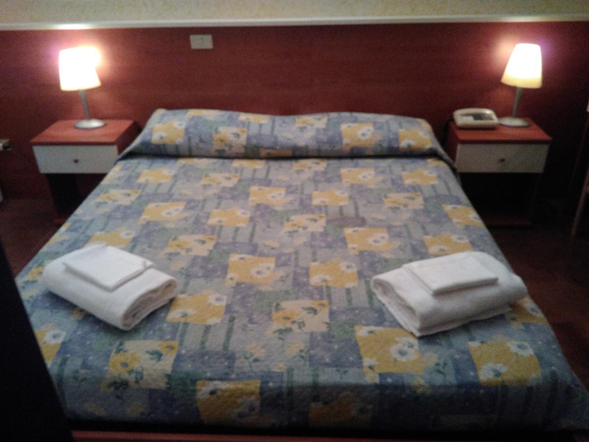 Hotel Elena Βερόνα Εξωτερικό φωτογραφία