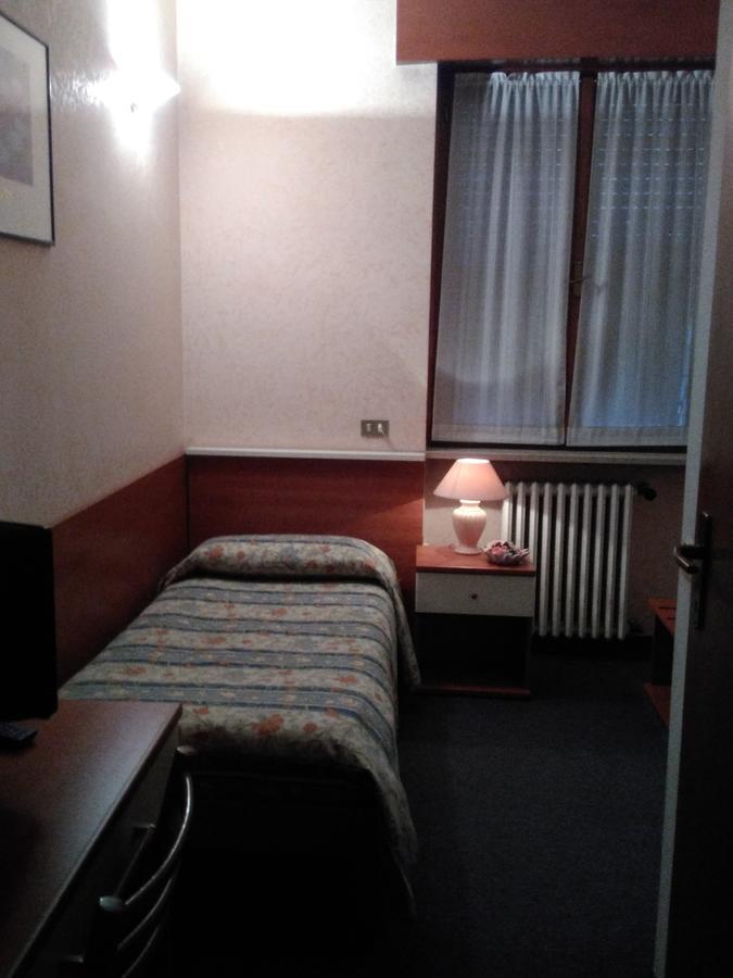 Hotel Elena Βερόνα Εξωτερικό φωτογραφία