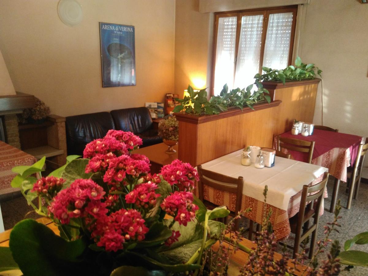 Hotel Elena Βερόνα Εξωτερικό φωτογραφία